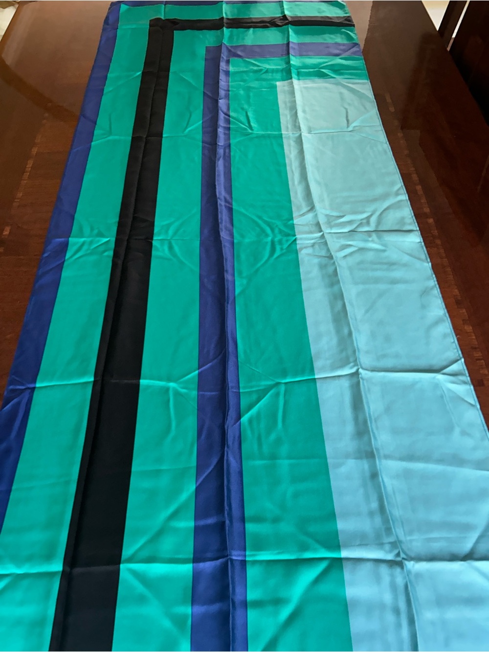 Teal, Turquoise & Navy Blue Satin Scarf 24“ x 70“ probably silk - Picture 4 of 10